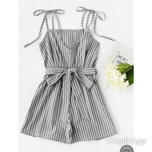 Gray and white striped romper EUC
